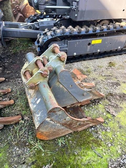 Volvo EC 18 E Mini kotrók < 7t