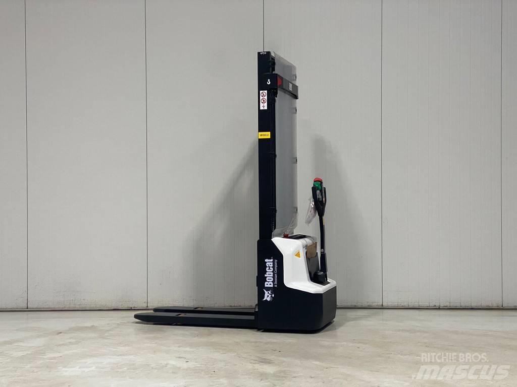Bobcat LSM12N-7 Gyalogkíséretű targonca