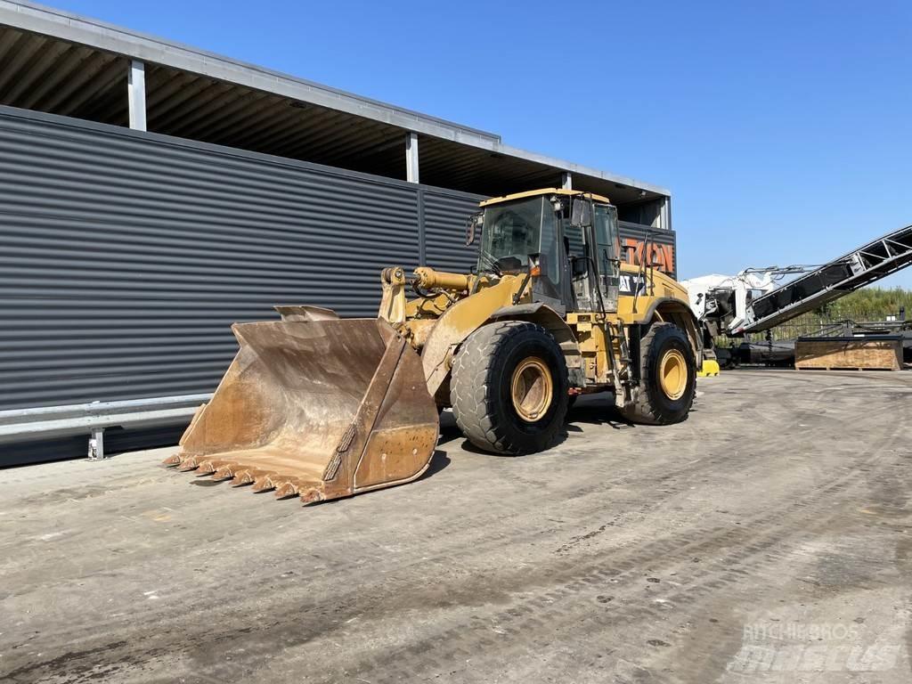 CAT 966H Gumikerekes homlokrakodók