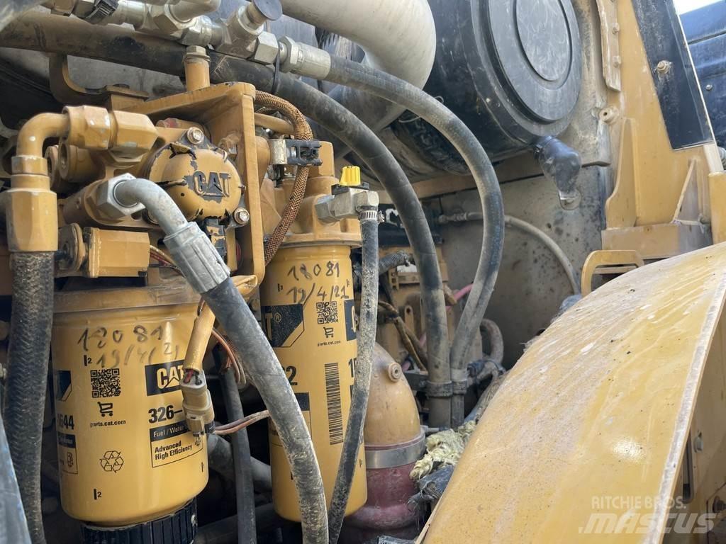 CAT 966H Gumikerekes homlokrakodók