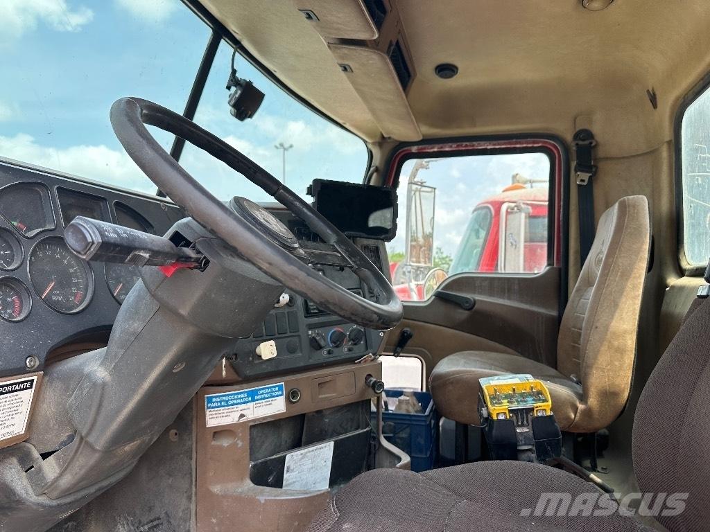 Mack Granite GU 813 Egyéb