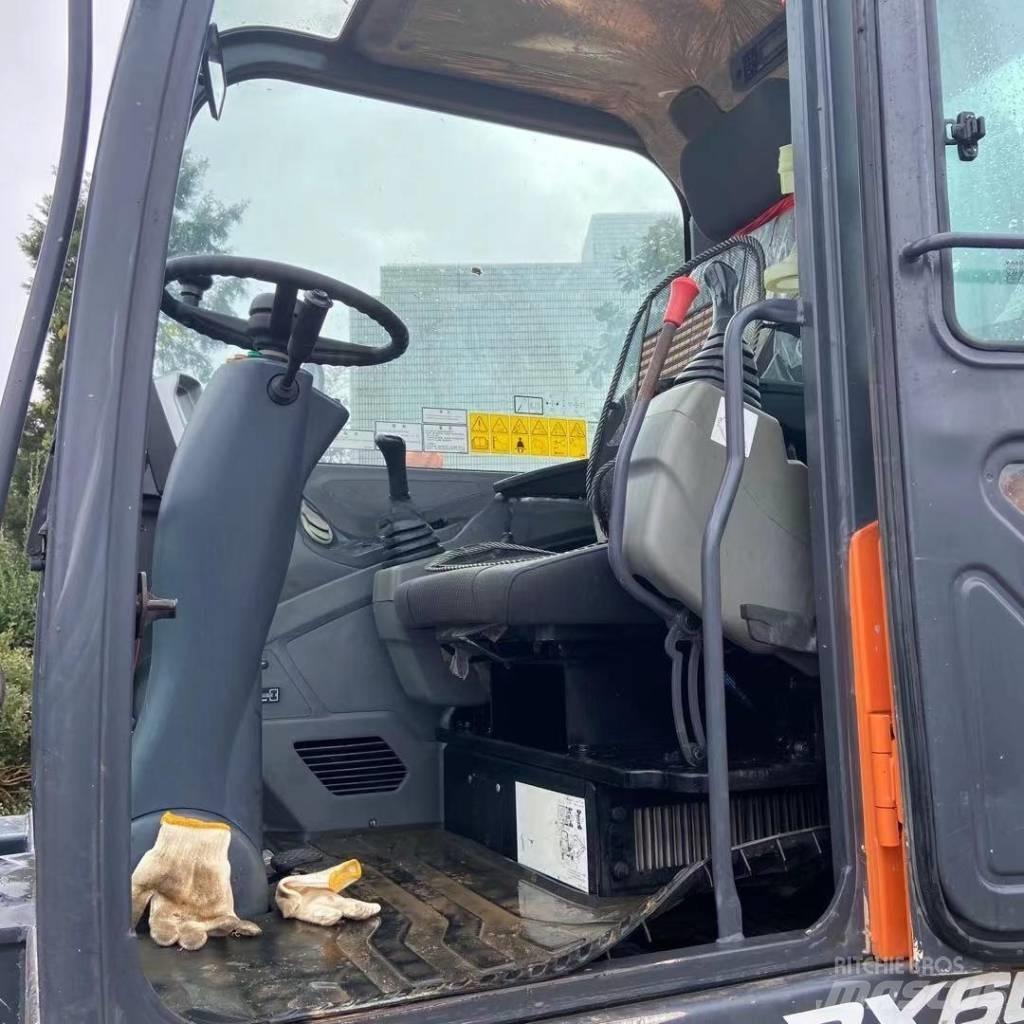 Doosan DX60W Gumikerekes kotrók
