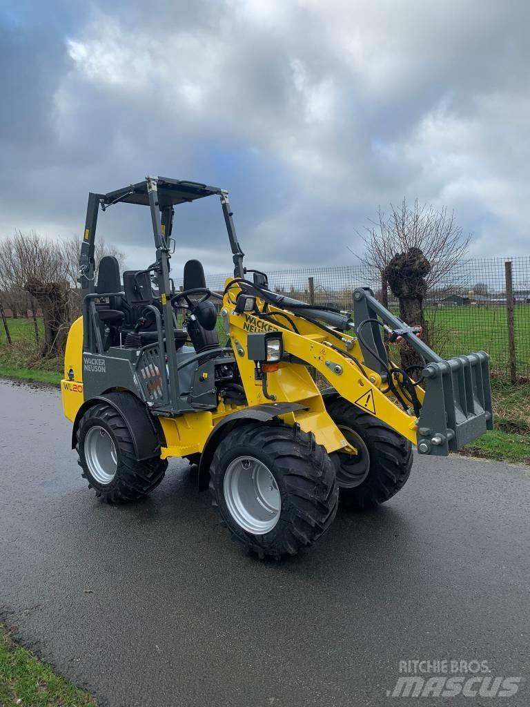 Wacker Neuson WL20 Gumikerekes homlokrakodók