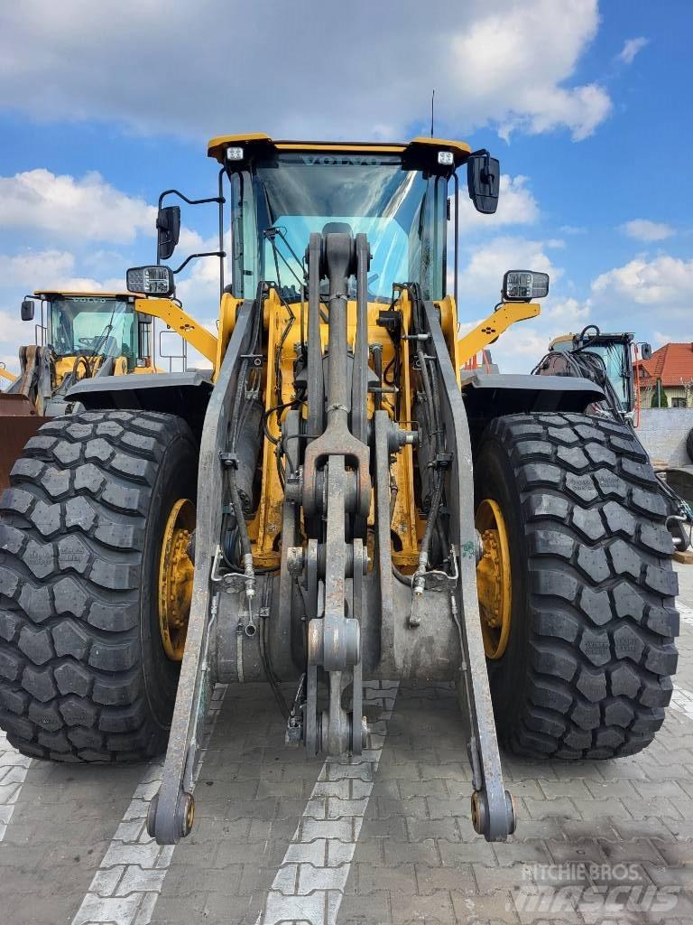 Volvo L 110 H Gumikerekes homlokrakodók