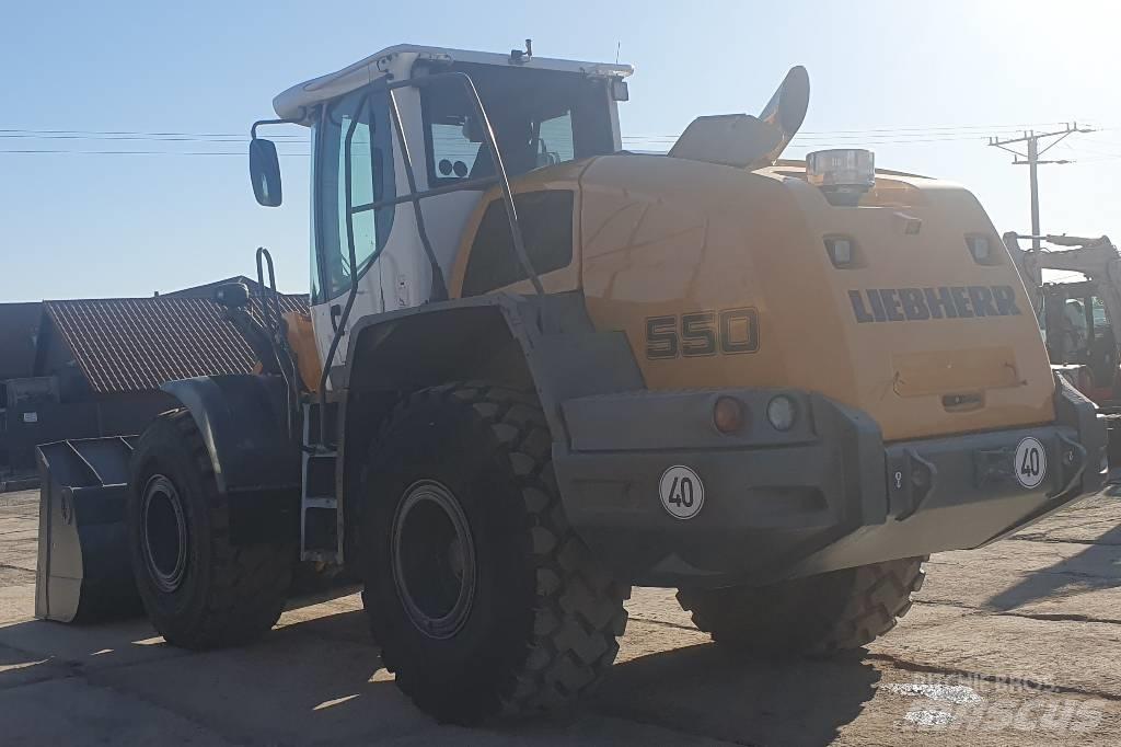 Liebherr L 550 Gumikerekes homlokrakodók