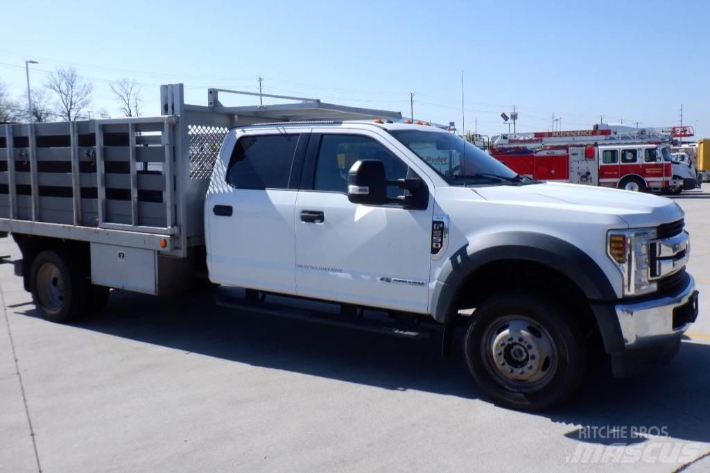 Ford F 550 XLT SD Platós / Ponyvás teherautók