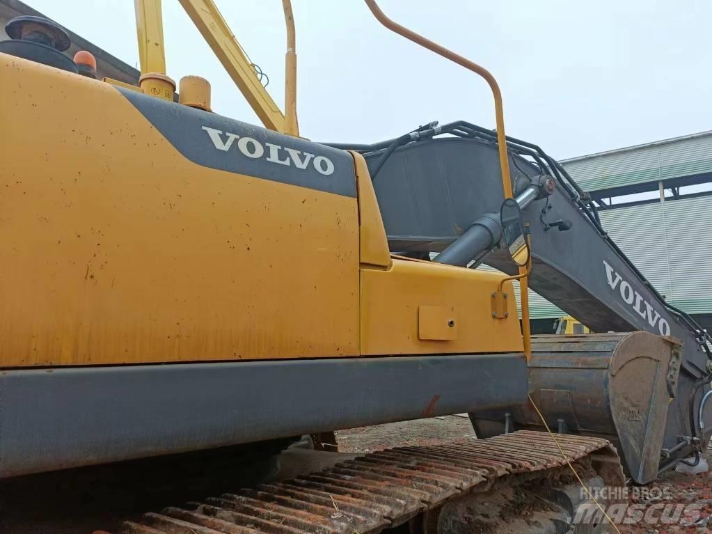 Volvo 480 Lánctalpas kotrók