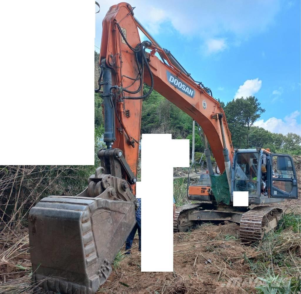 Doosan DX 300 LC-5 Lánctalpas kotrók
