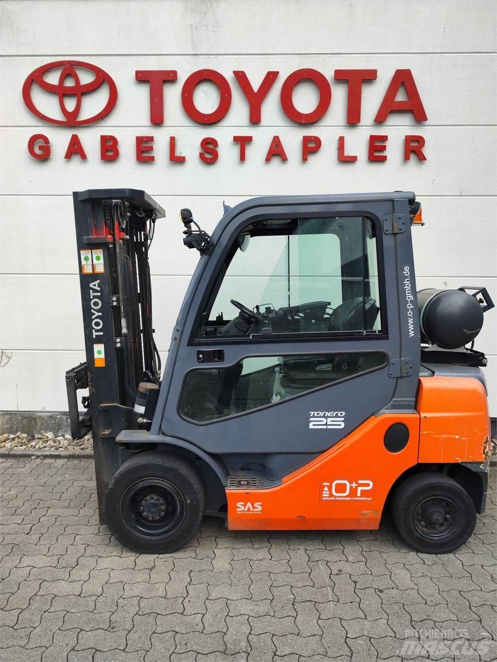 Toyota 02-8FGF25 Gázüzemű targoncák