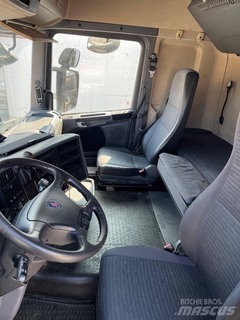 Scania CR19 Vezetőfülke és belső tartozékok