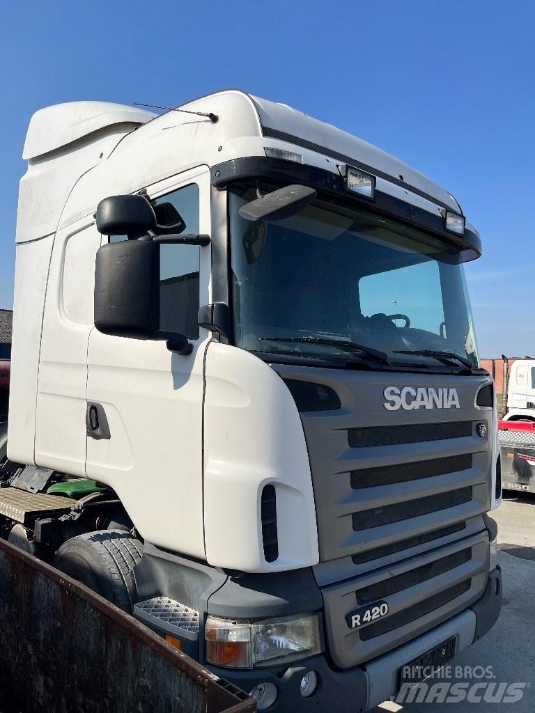 Scania CR19 Vezetőfülke és belső tartozékok