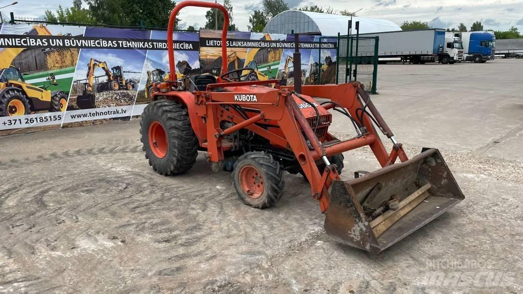 Kubota B 20 Traktorok