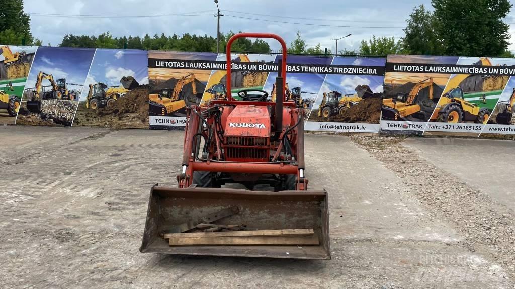 Kubota B 20 Traktorok