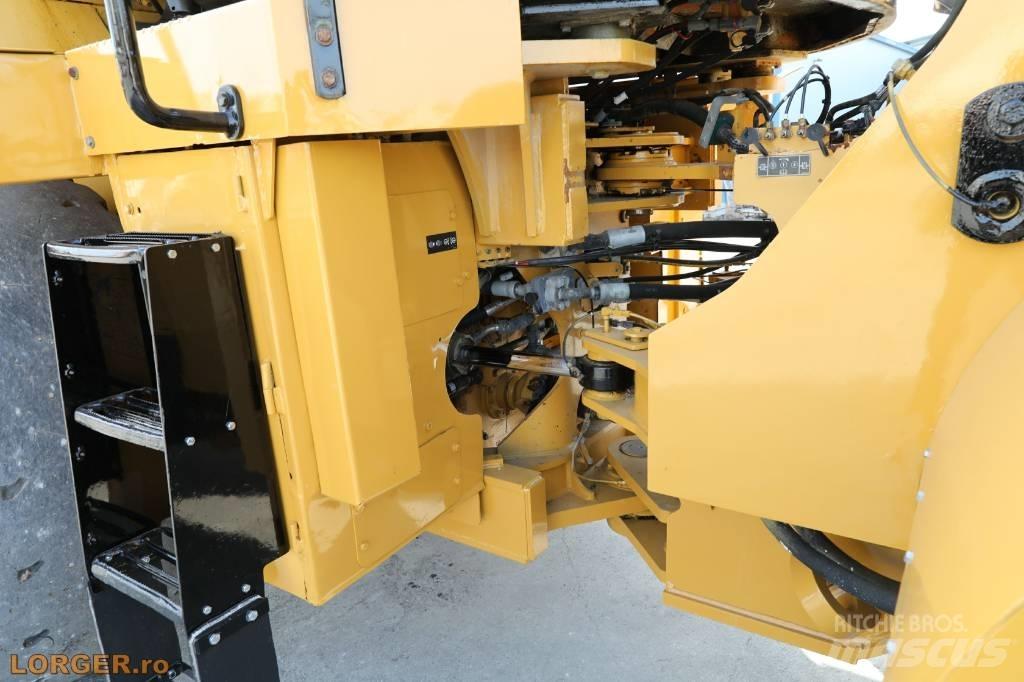 CAT 966 K Gumikerekes homlokrakodók