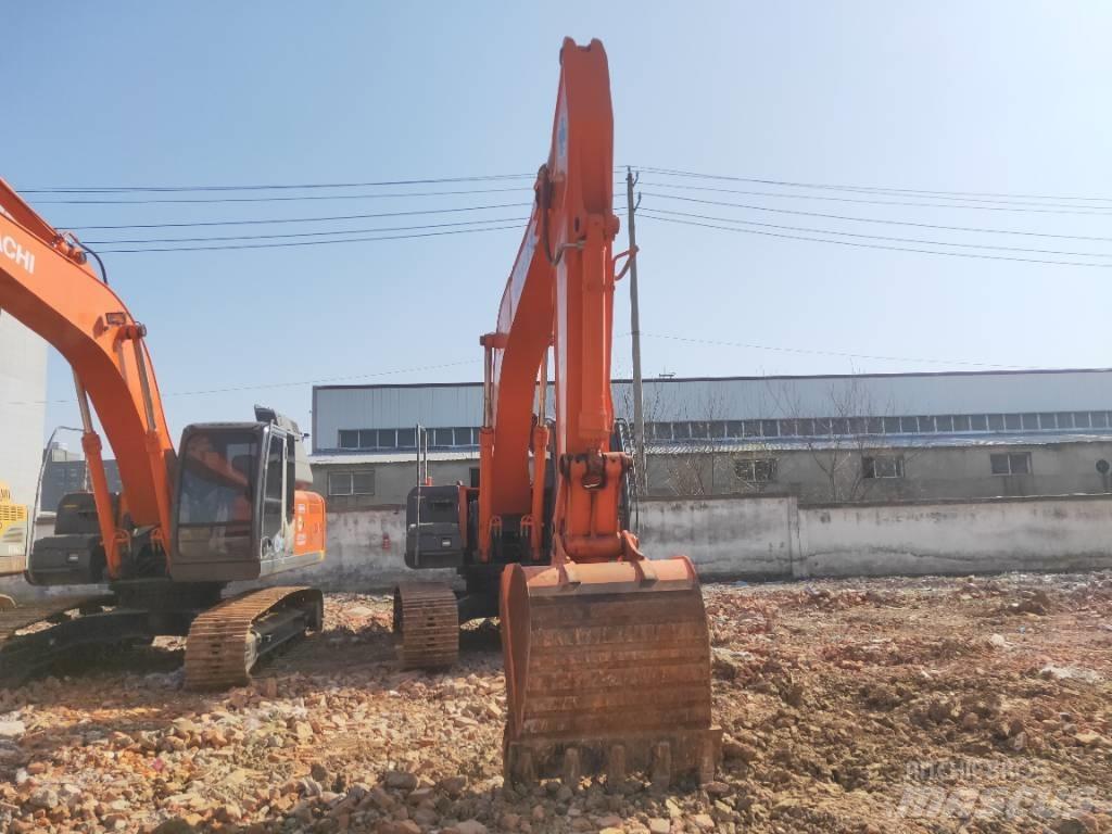 Hitachi ZX 240 Lánctalpas kotrók