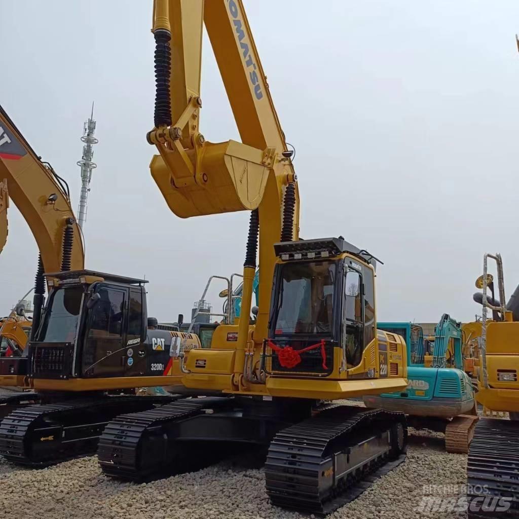 Komatsu PC 220 Lánctalpas kotrók