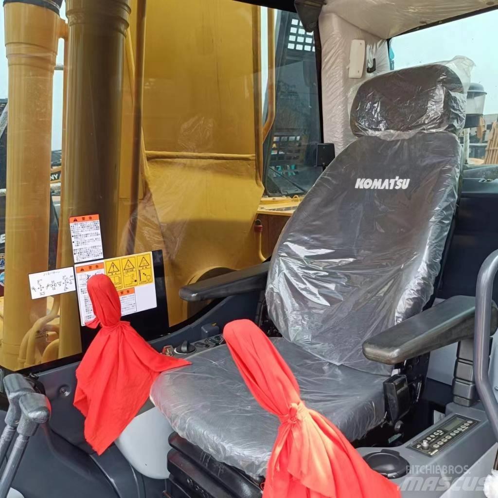Komatsu PC 220 Lánctalpas kotrók