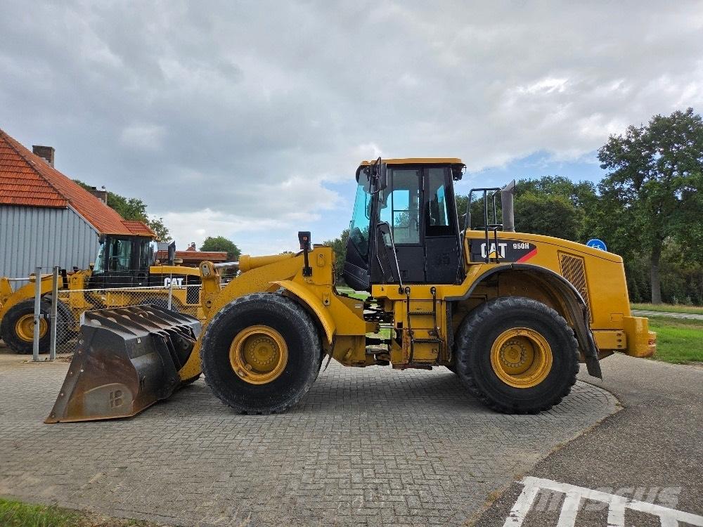 CAT 950 H Gumikerekes homlokrakodók