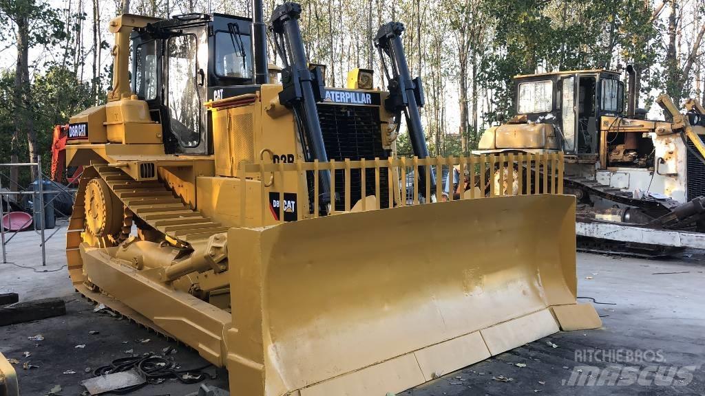 CAT D8R lánctalpas dózerek