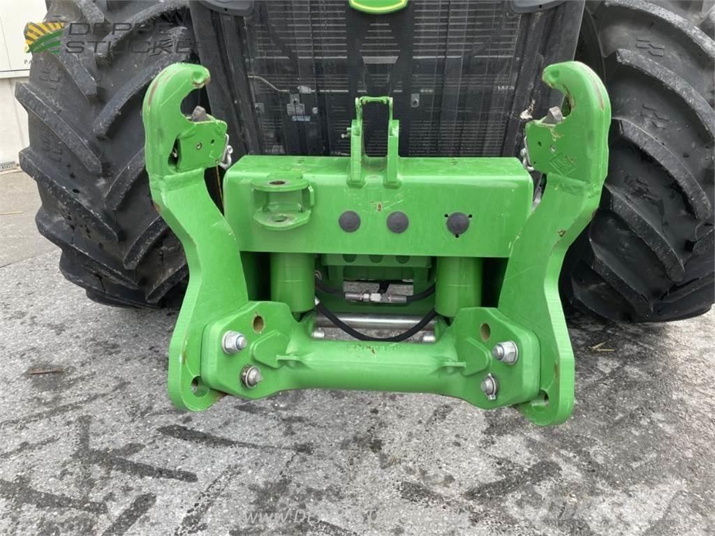 John Deere 8370R Traktorok