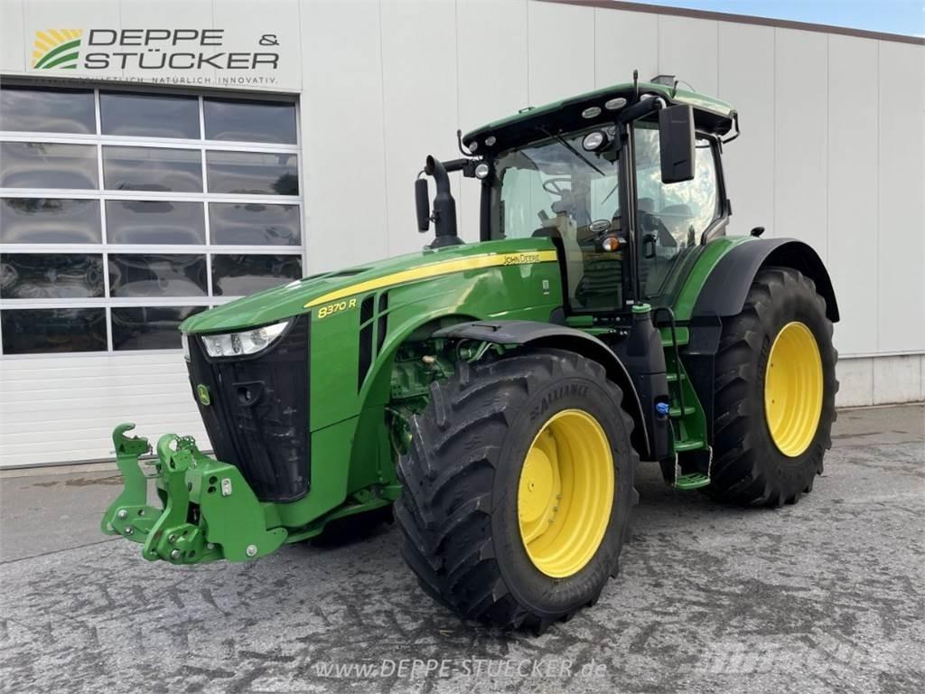 John Deere 8370R Traktorok