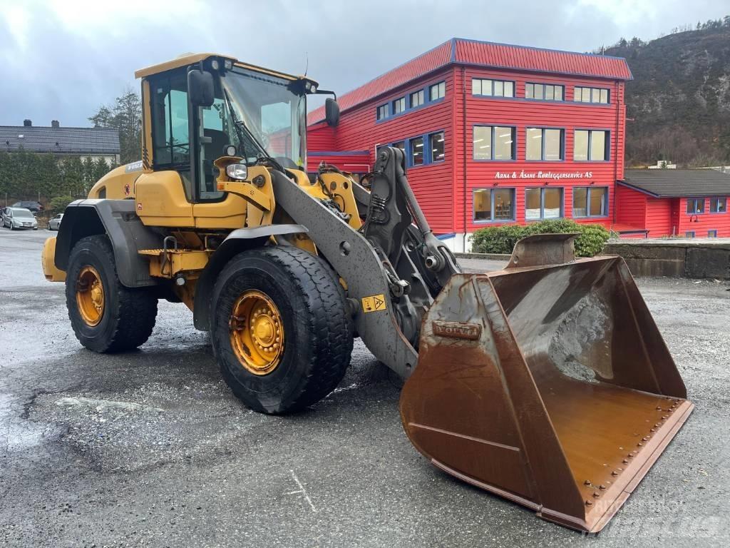 Volvo L 90 G Gumikerekes homlokrakodók
