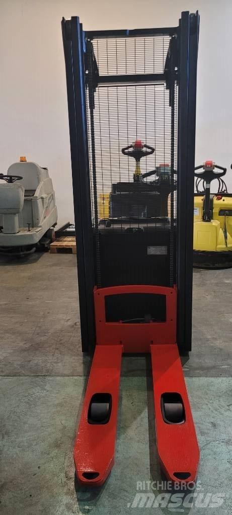 Hyster S 1.2 Gyalogkíséretű targonca