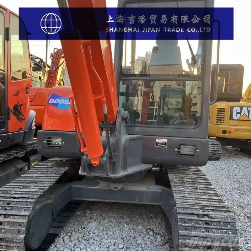 Doosan DH 55 Mini kotrók < 7t