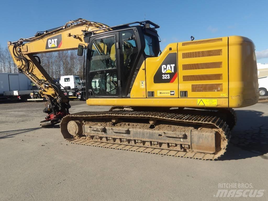 CAT 323 Lánctalpas kotrók