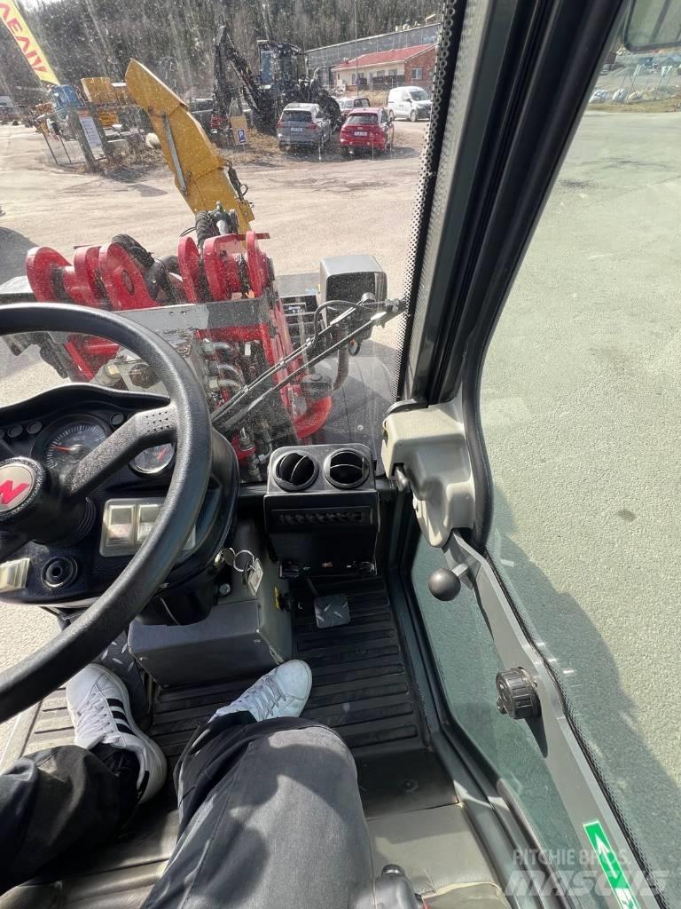 Weidemann 1770CX50 Gumikerekes homlokrakodók