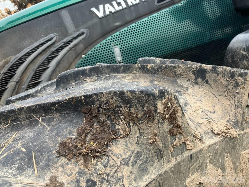 Valtra T 213 V Erdészeti traktorok