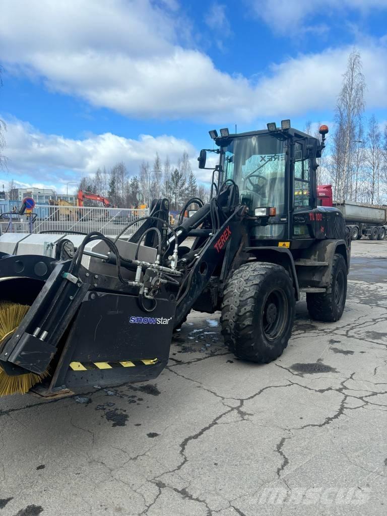 Terex TL 100 Gumikerekes homlokrakodók