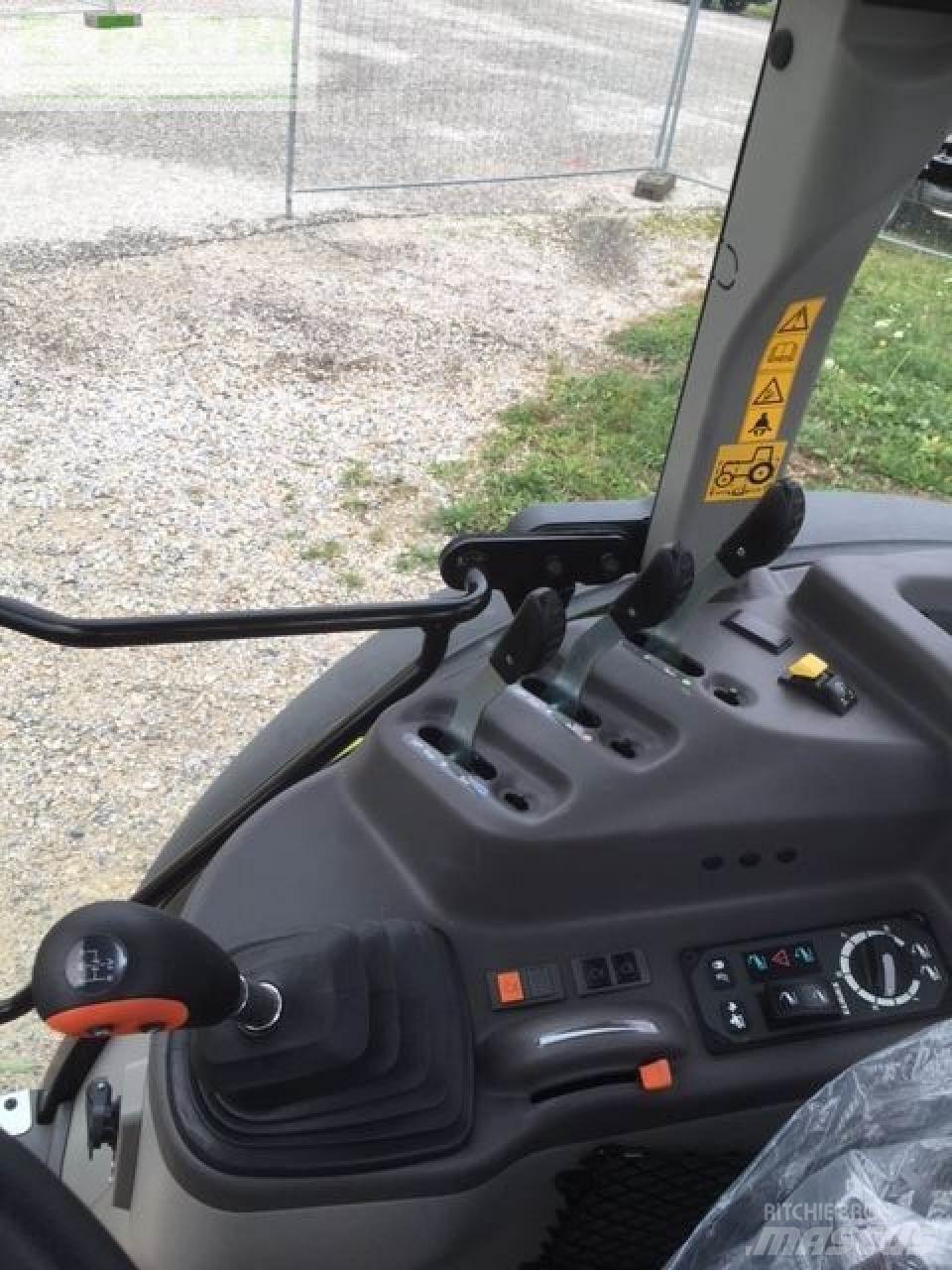 CLAAS axos 240 Traktorok