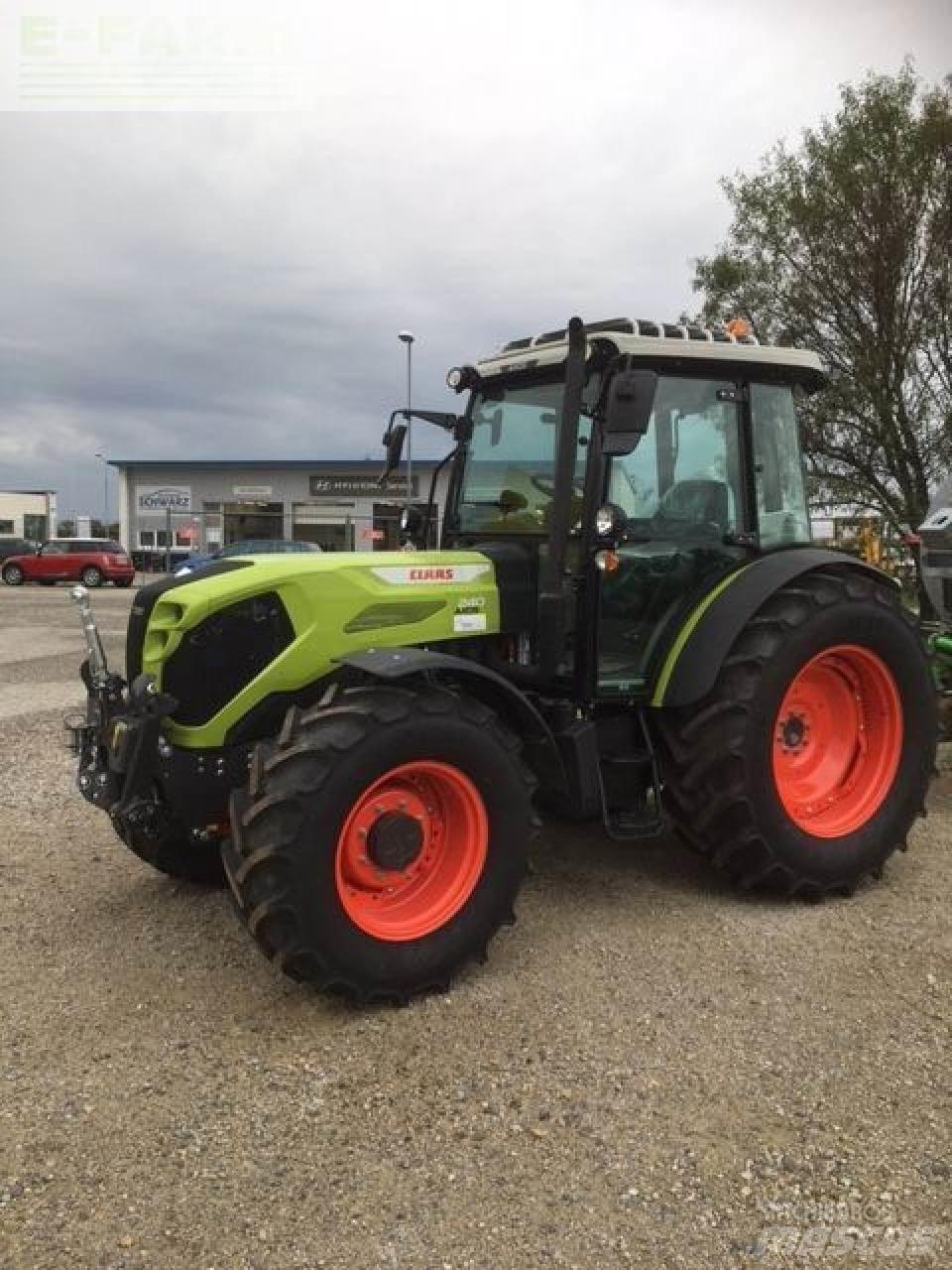 CLAAS axos 240 Traktorok