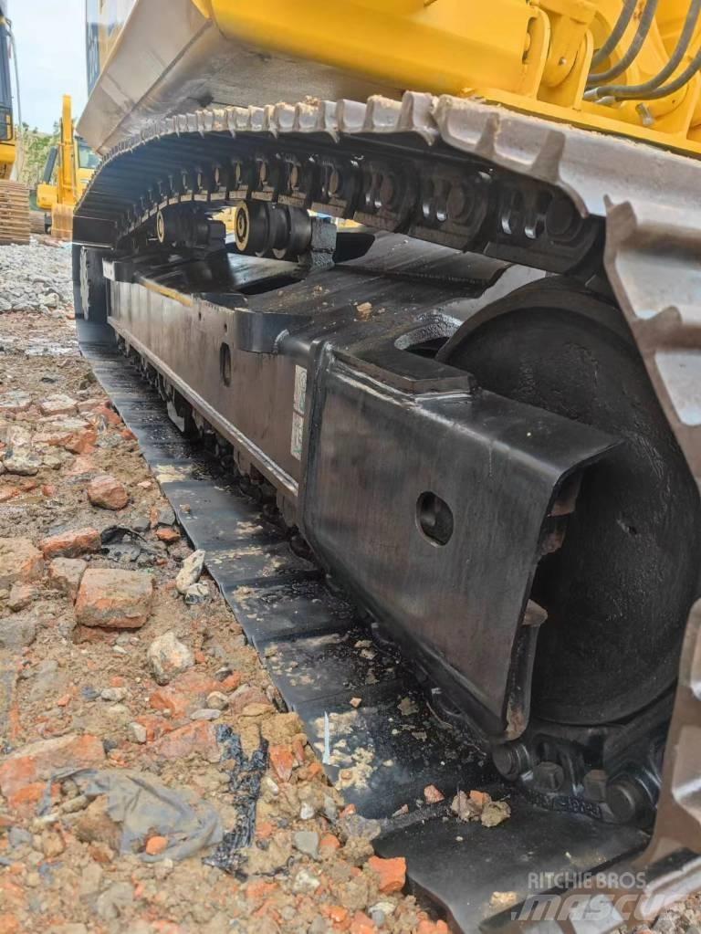 Komatsu PC 200-8 Lánctalpas kotrók