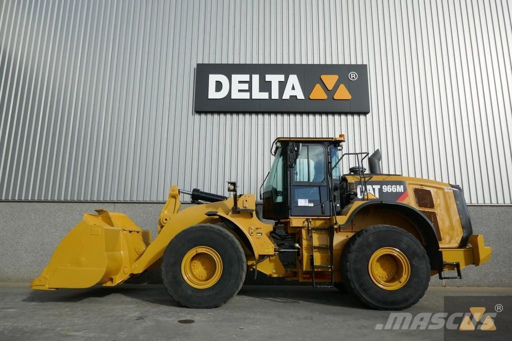 CAT 966M Gumikerekes homlokrakodók