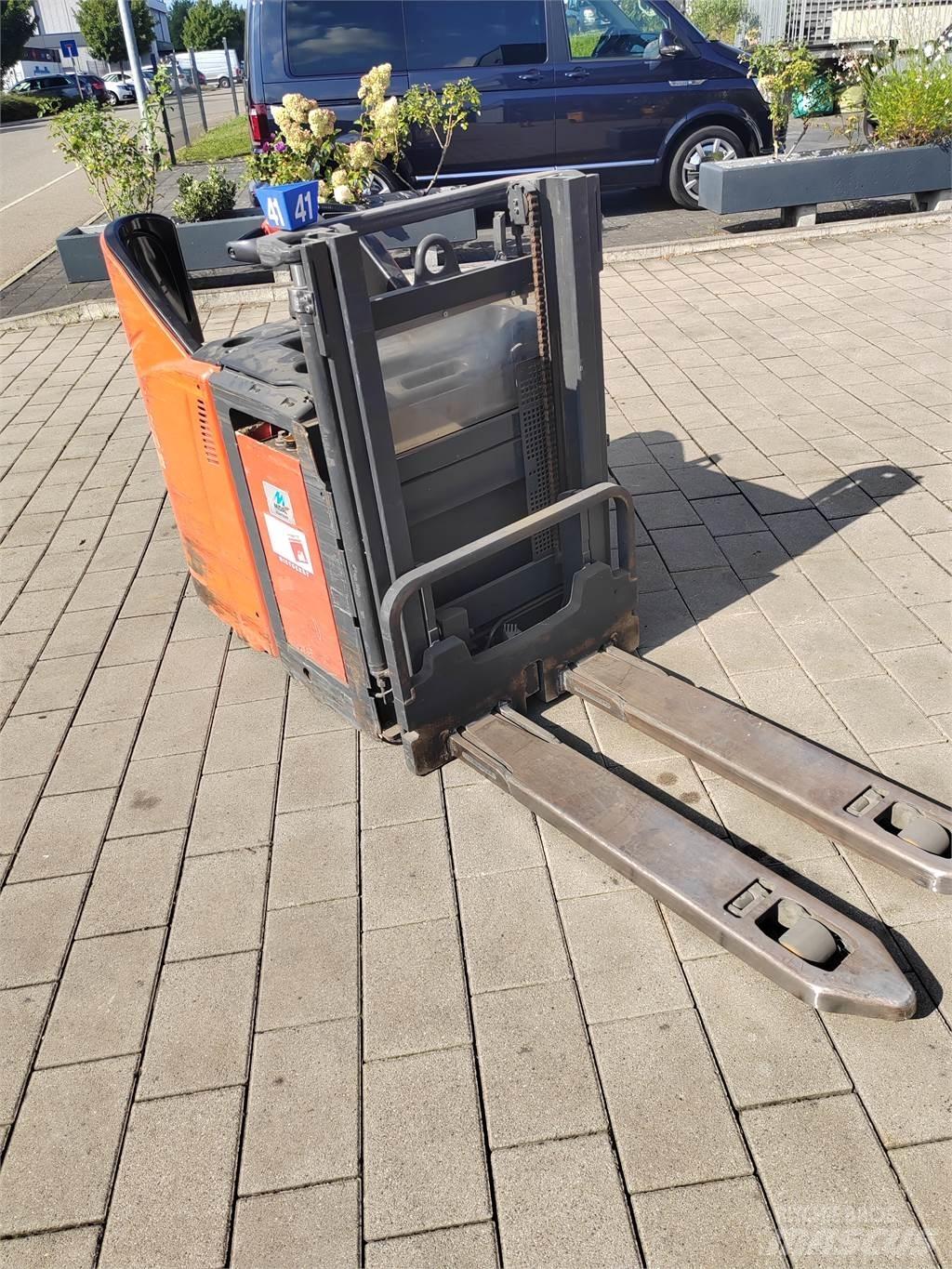 Linde L12 LHP SP Gyalogkíséretű targonca