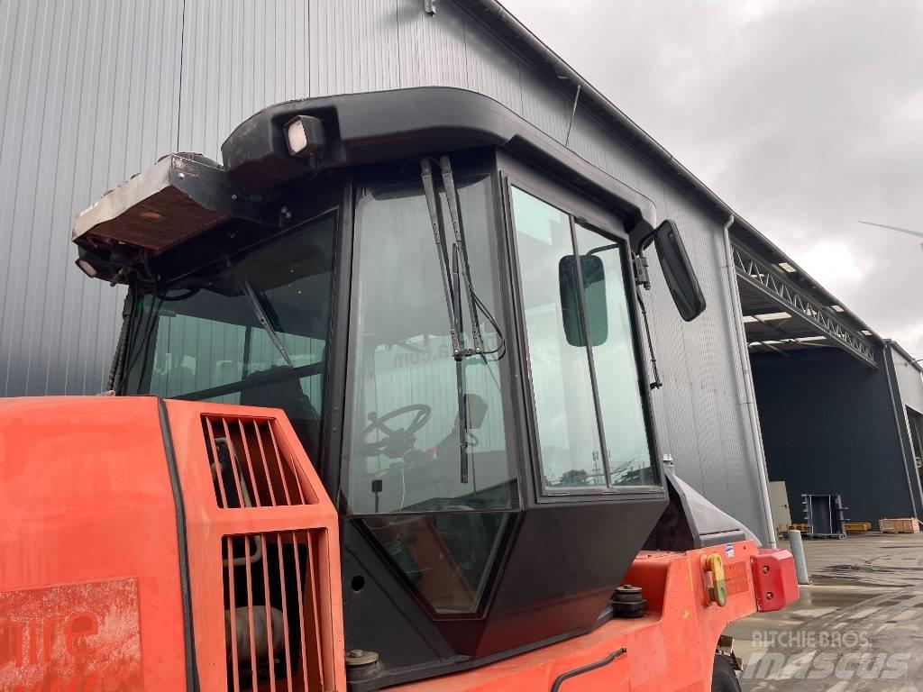 Dynapac CP224 Pneumatikus kerekes hengerek