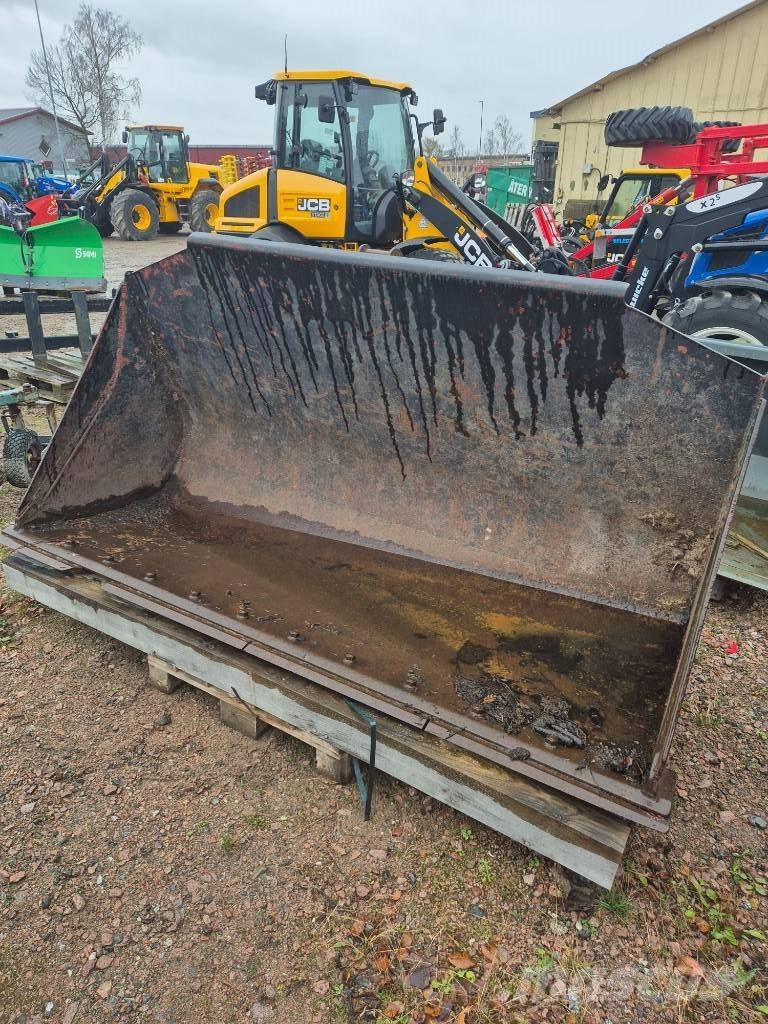  Skopa stora BM Homlokrakodó tartozékok