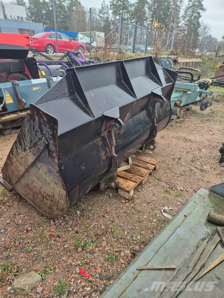  Skopa stora BM Homlokrakodó tartozékok