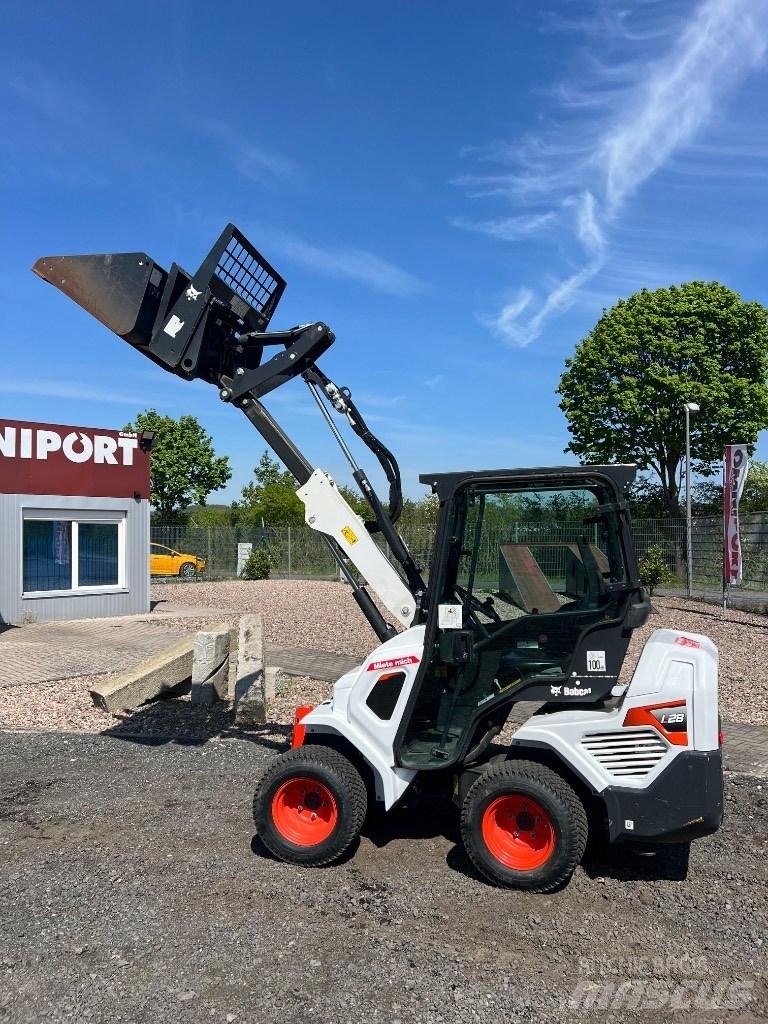 Bobcat L 28 Teleszkópos rakodók