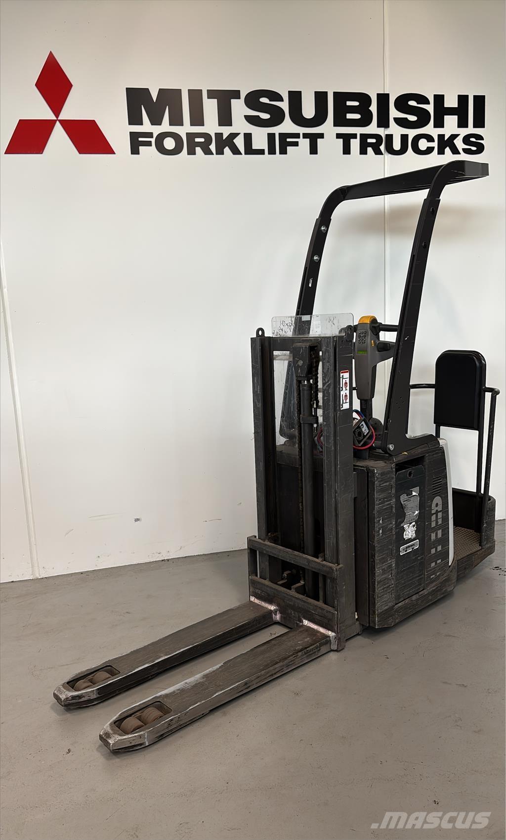 Atlet PDP200 Platós targonca