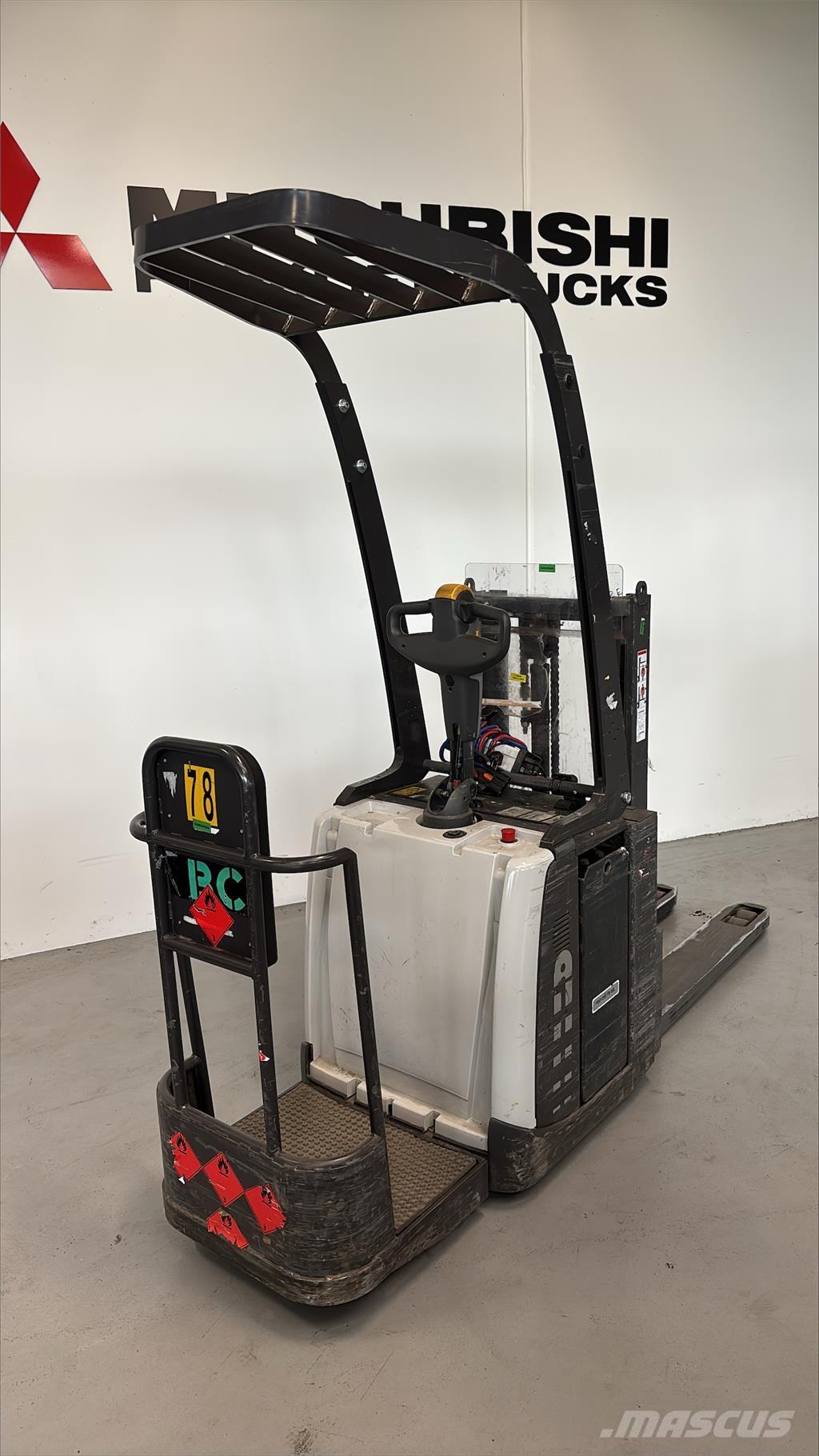 Atlet PDP200 Platós targonca