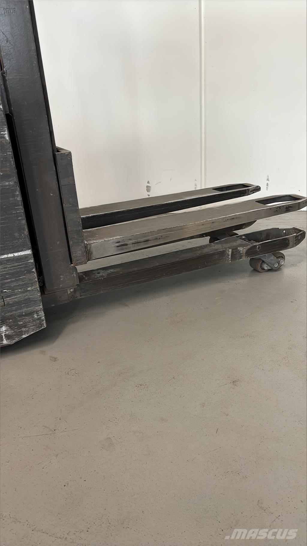 Atlet PDP200 Platós targonca