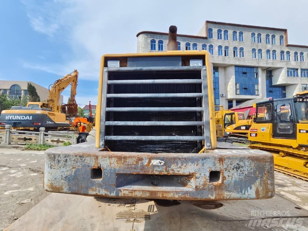 Komatsu WA 500-3 Gumikerekes homlokrakodók
