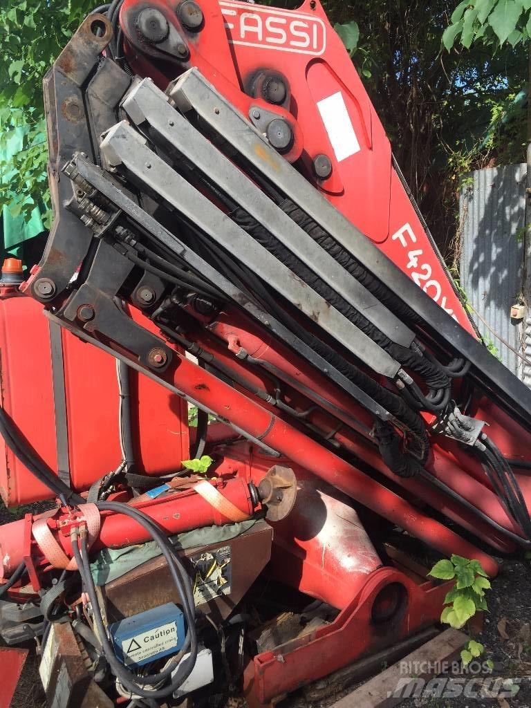 Fassi F420XP24L304 Rakodó daruk