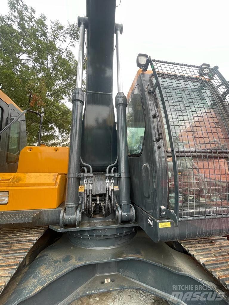 Hyundai R210 Lánctalpas kotrók