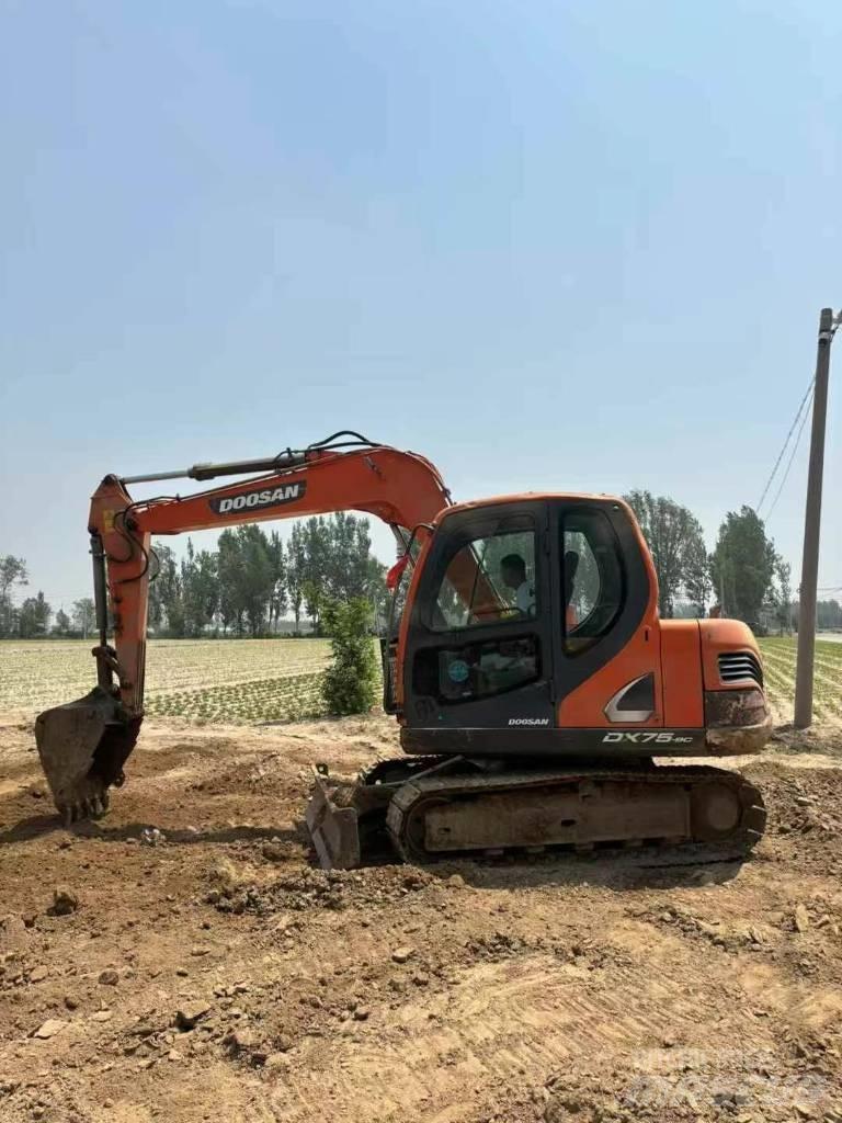 Doosan DX 75-9 Lánctalpas kotrók