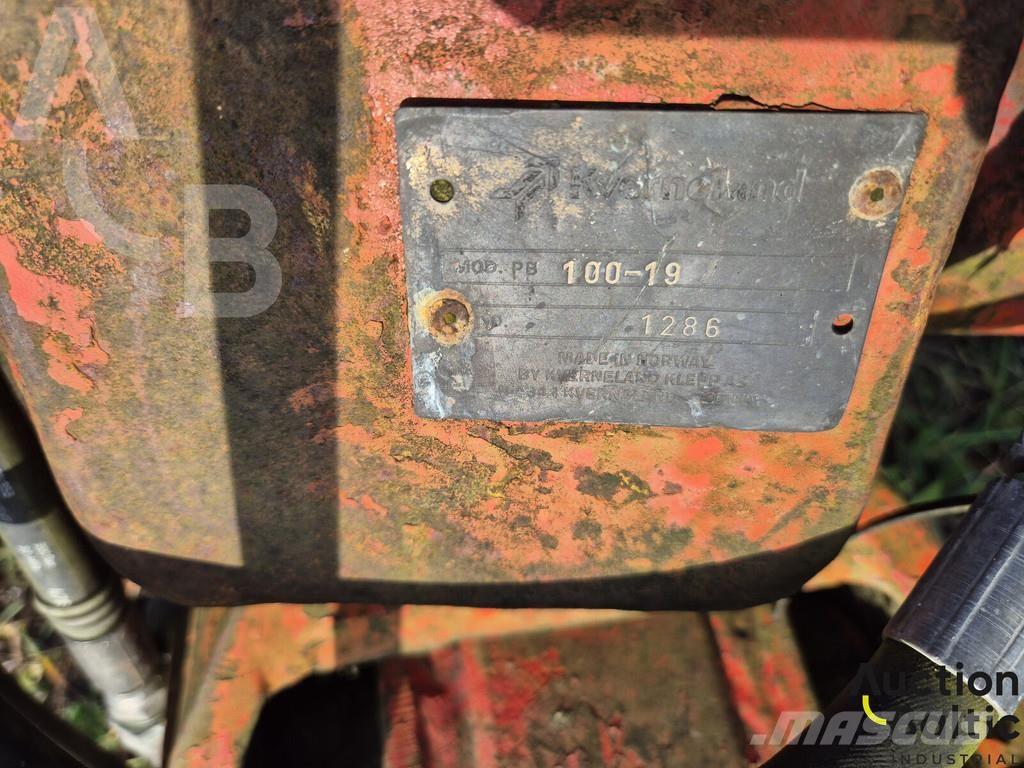 Kverneland 100-19 Váltvaforgató ekék