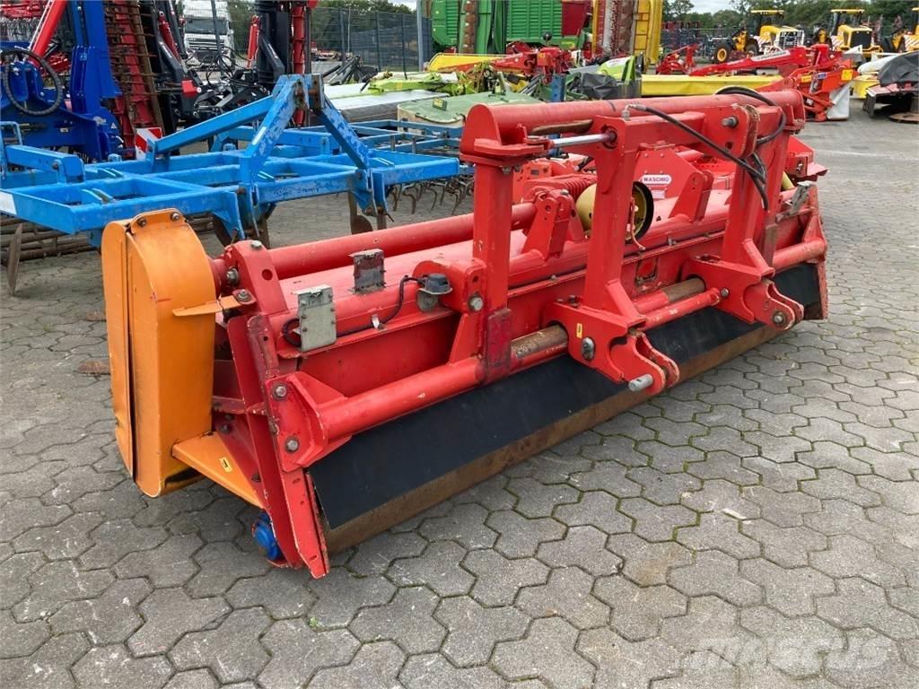 Dücker UM 30 FV Egyéb szálastakarmányozási gépek